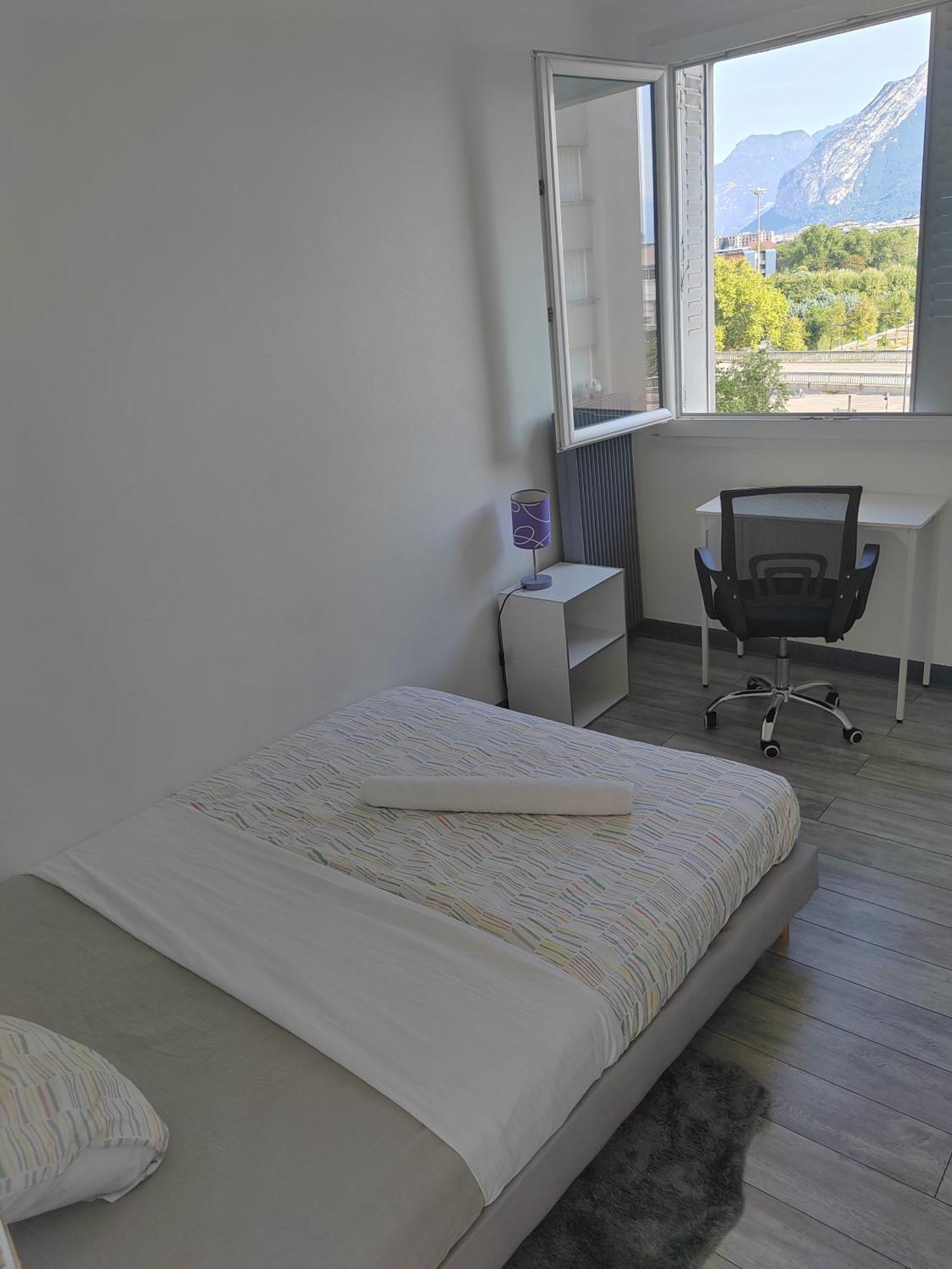 Une Chambre Dans Appartement Partage, Grenoble A 8 Min Du Centre-Ville المظهر الخارجي الصورة